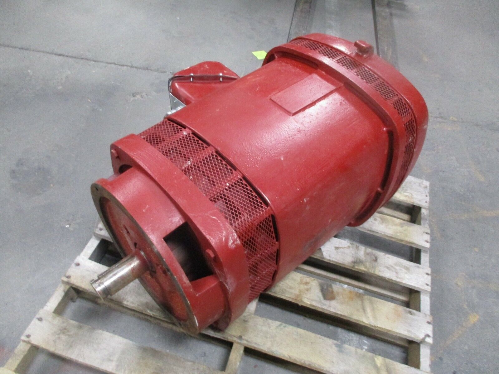 US Motors Vertical Mount AC Motor BH38 125HP 1800RPM 460V 146A 3Ph 60Hz Used