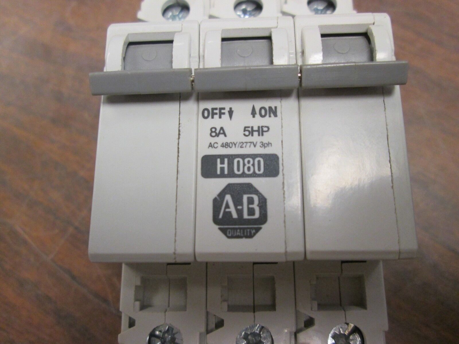 Allen-Bradley Circuit Breaker 1492-CB3-H080 480Y/277V 8A Used