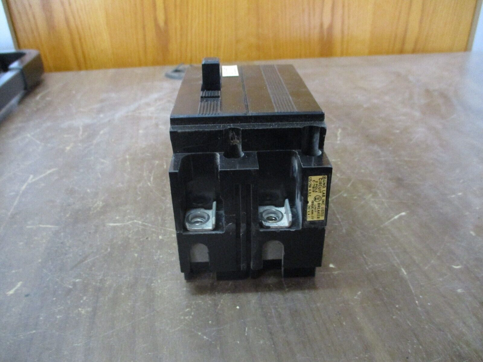 Westinghouse Circuit Breaker EA2030 30A 240V 2P Used