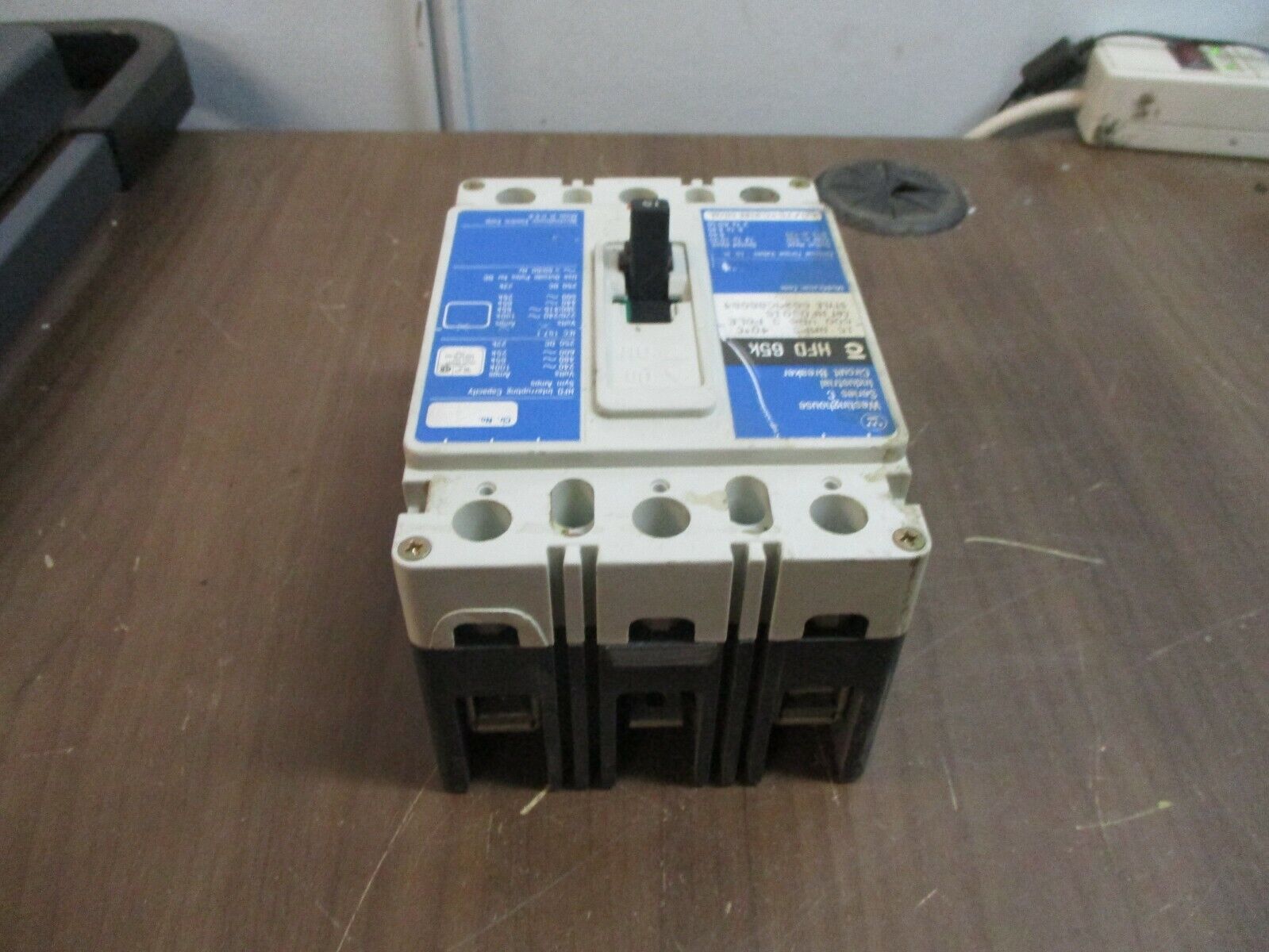 Westinghouse HFD 65K Circuit Breaker HFD3015 15A 600V 3P Used