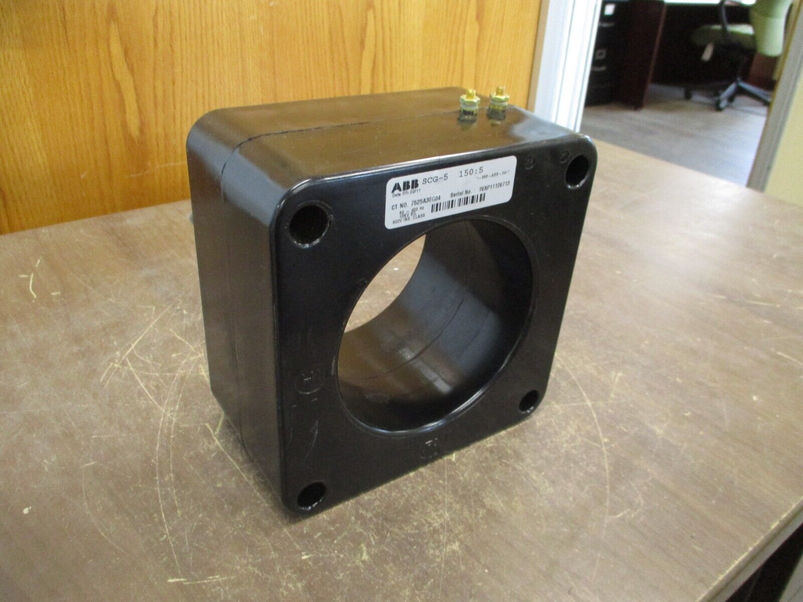 ABB SCG-5 Current Transformer 7525A30G04 Ratio 150:5A 600V 50-400Hz 10kV BIL