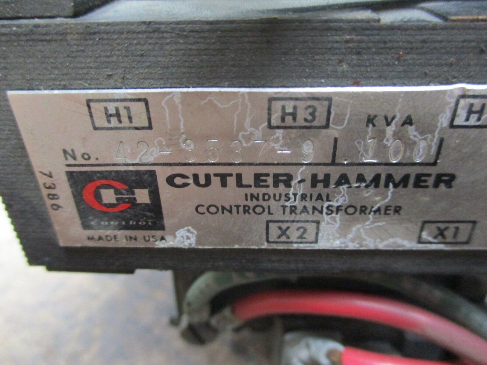 Cutler-Hammer Control Transformer 42-3537-9 0.100KVA Pri:240/480V Sec:120V Used