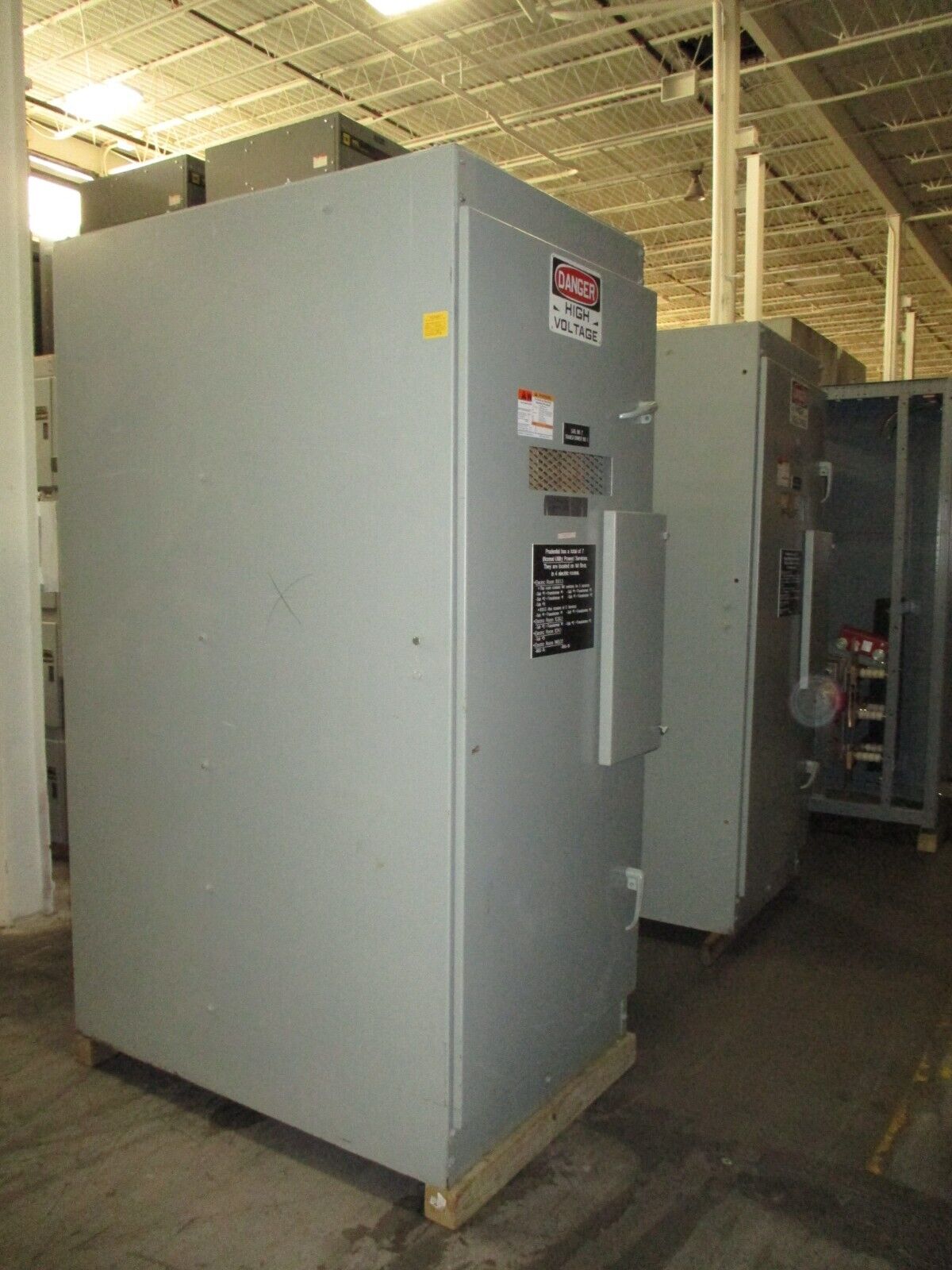 Westinghouse Load Interrupter Switchgear 489IA53G02 600A 13.8-15.0kV Used