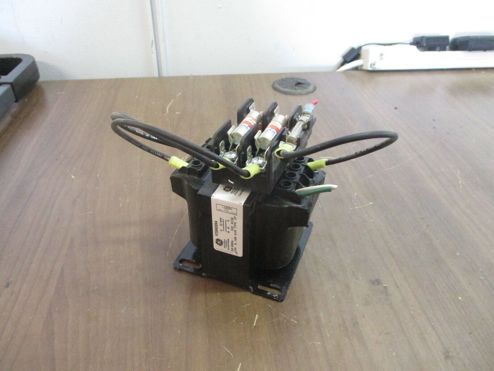 GE Control Transformer 9T58K0064 0.100kVA Pri: 230/460/575V Ser: 95-115V 50/60Hz