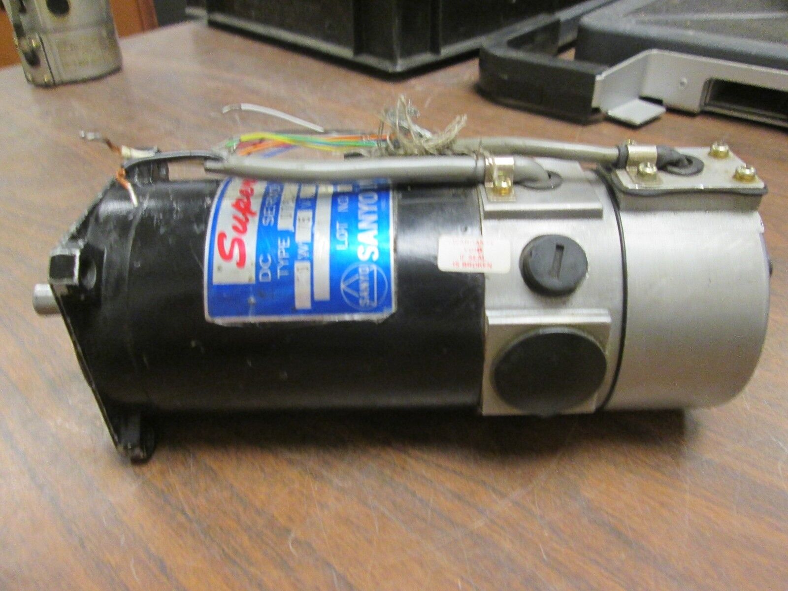 Sanyo Denki Super U DC Servo Motor w/ Optical Shaft Encoder U730-012E18 Used