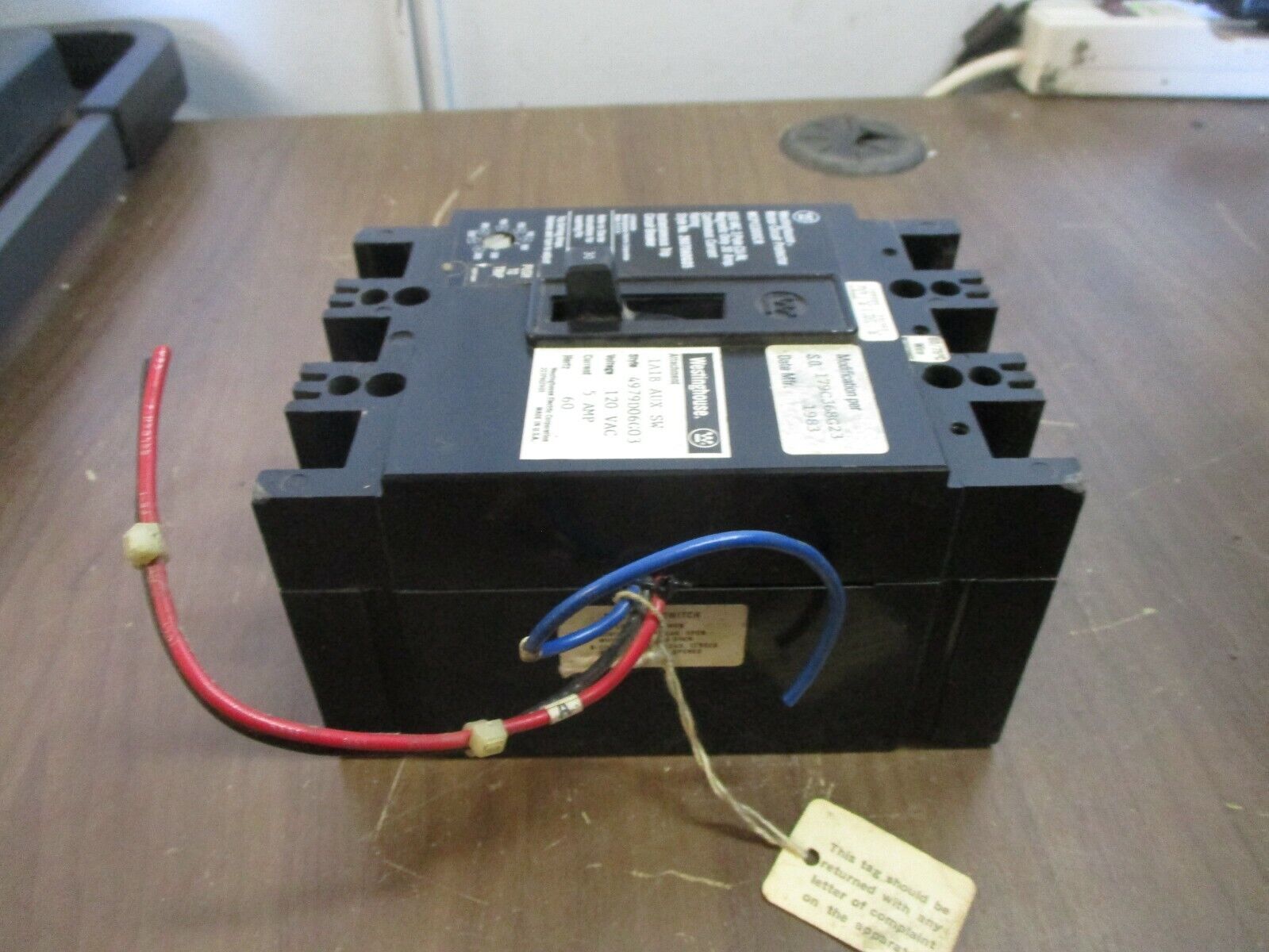 Westinghouse Circuit Breaker w/ Aux MCP13300CR 30A 600V 3P Used