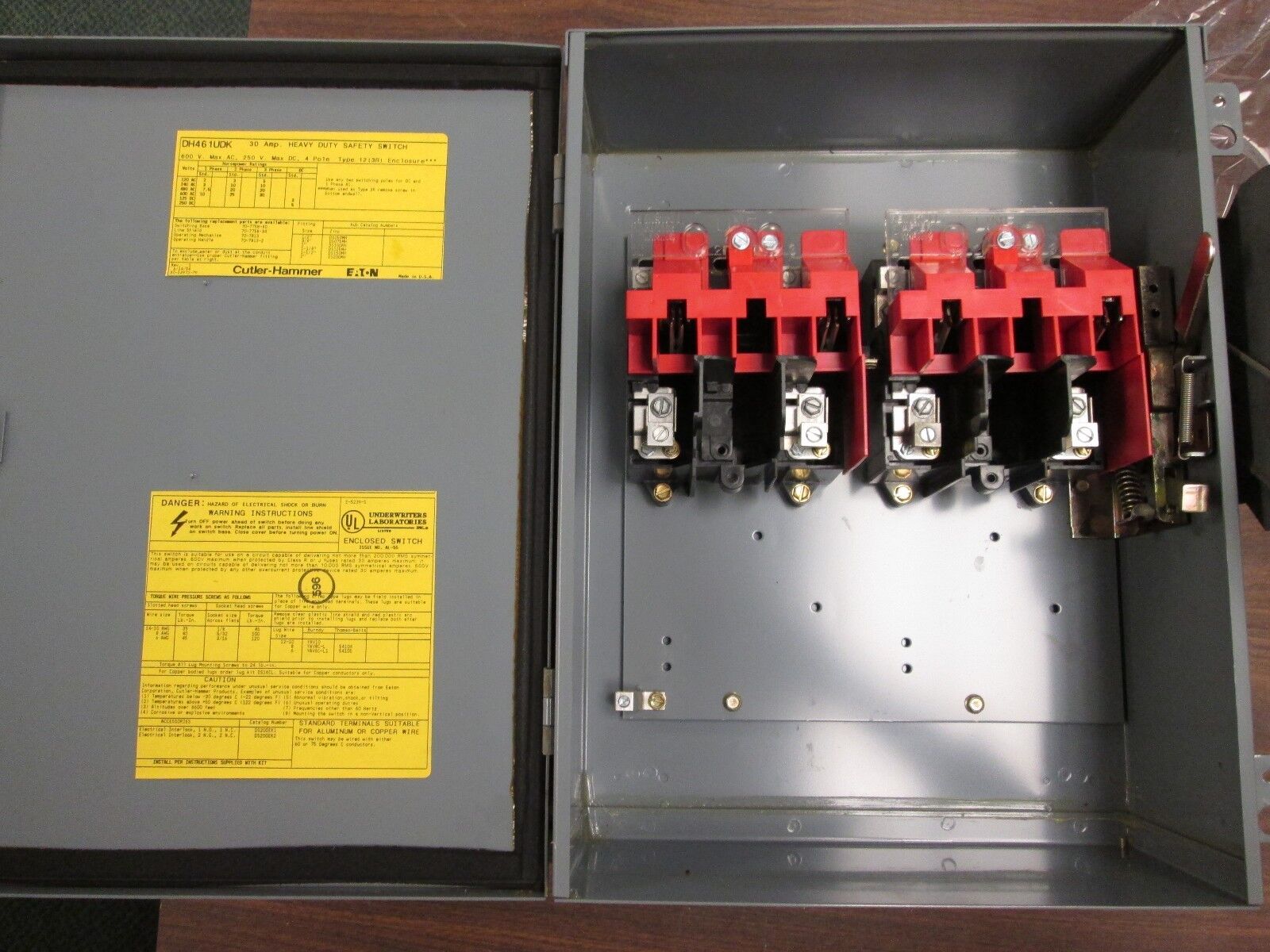 Cutler-Hammer 4 Pole Non Fusible Safety Switch DH461UDK 30A 600V 4P New Surplus