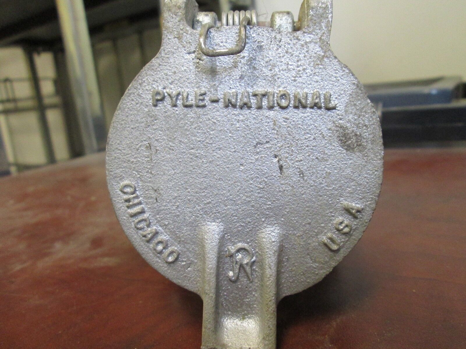 Pyle-National Receptacle JR-41-A 4W Used