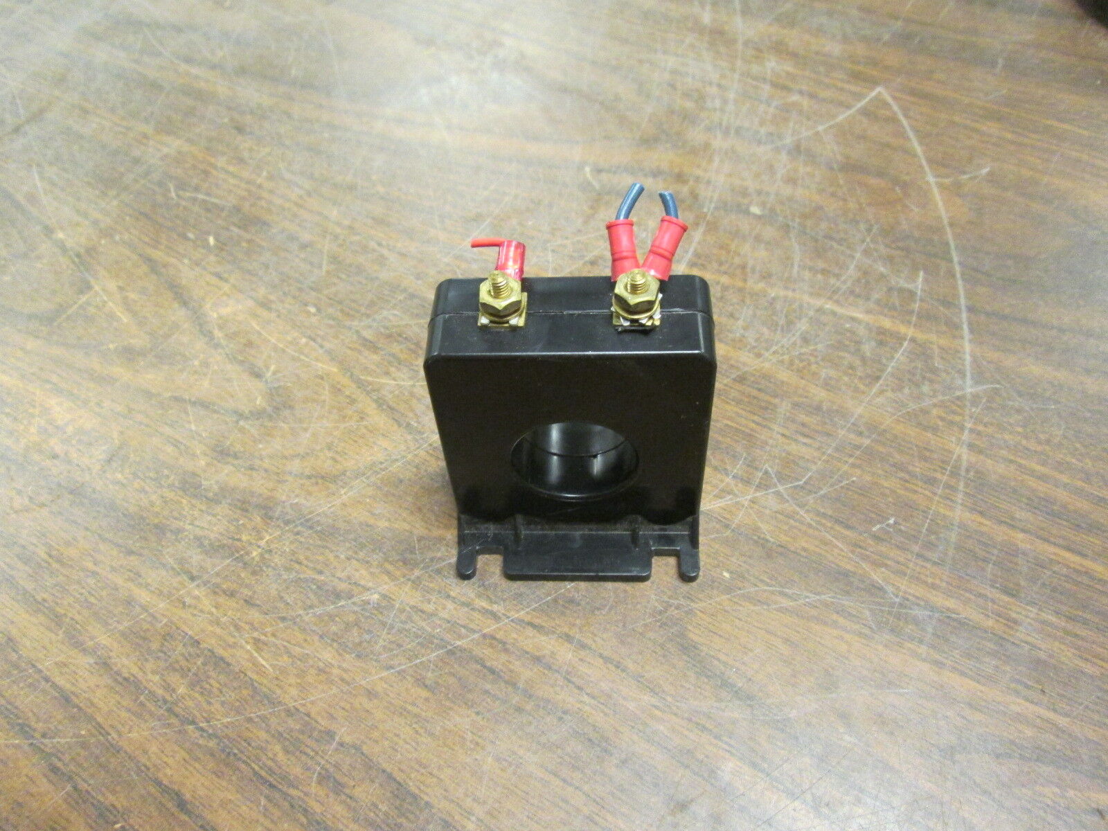 Instrument Transformer Current Transformer 2 SFT-101 Ratio 100:5A 600V 50-400Hz