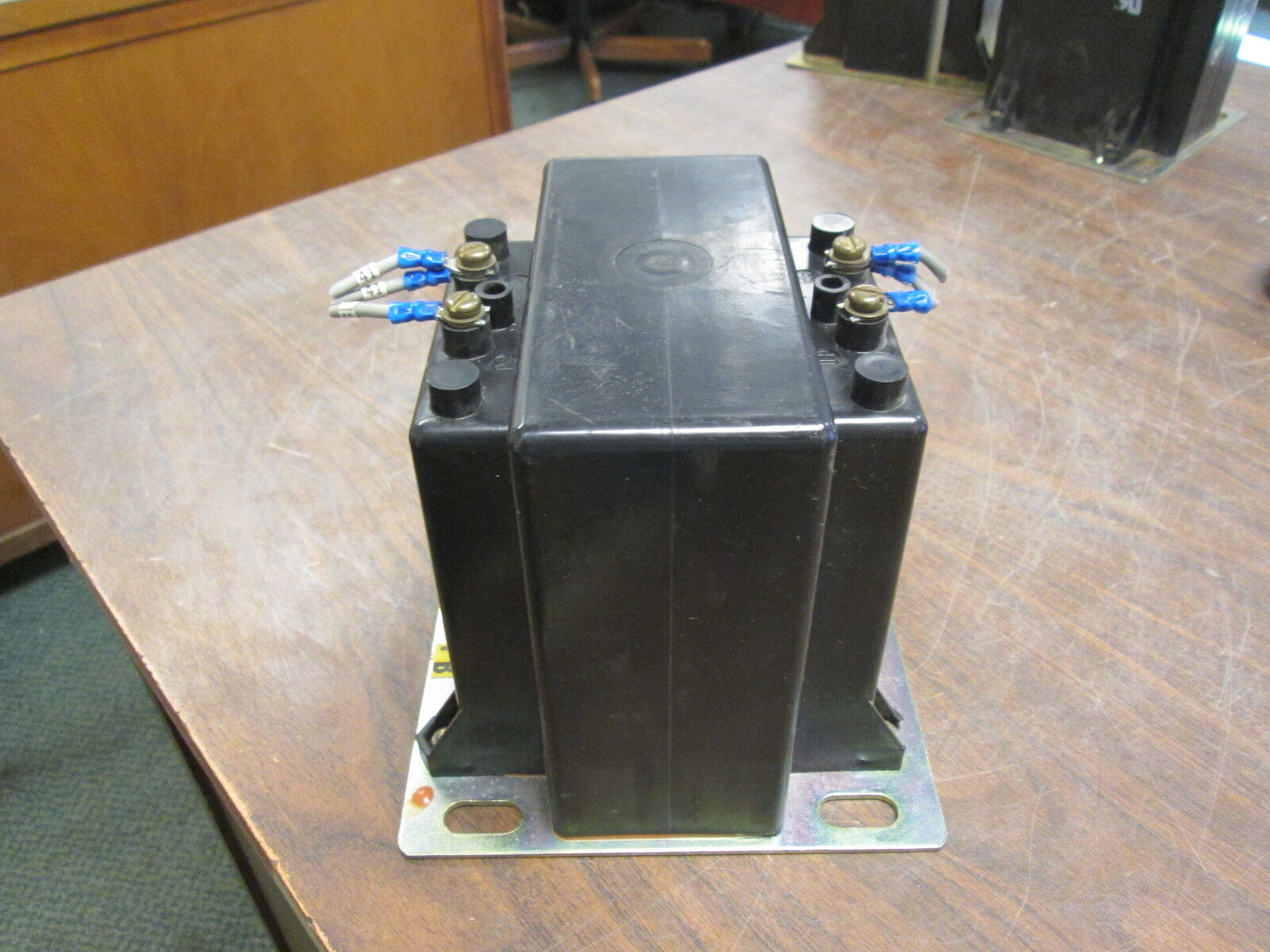 Instrument Transformers Potential Transformer 450-480 Ratio 4:1 Pri:460V 50-60Hz