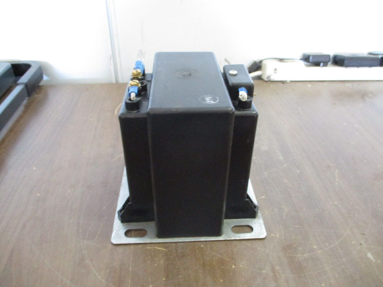 Instrument Transformers Potential Transformer 456-480 Pri: 480V Ratio 4:1 60Hz