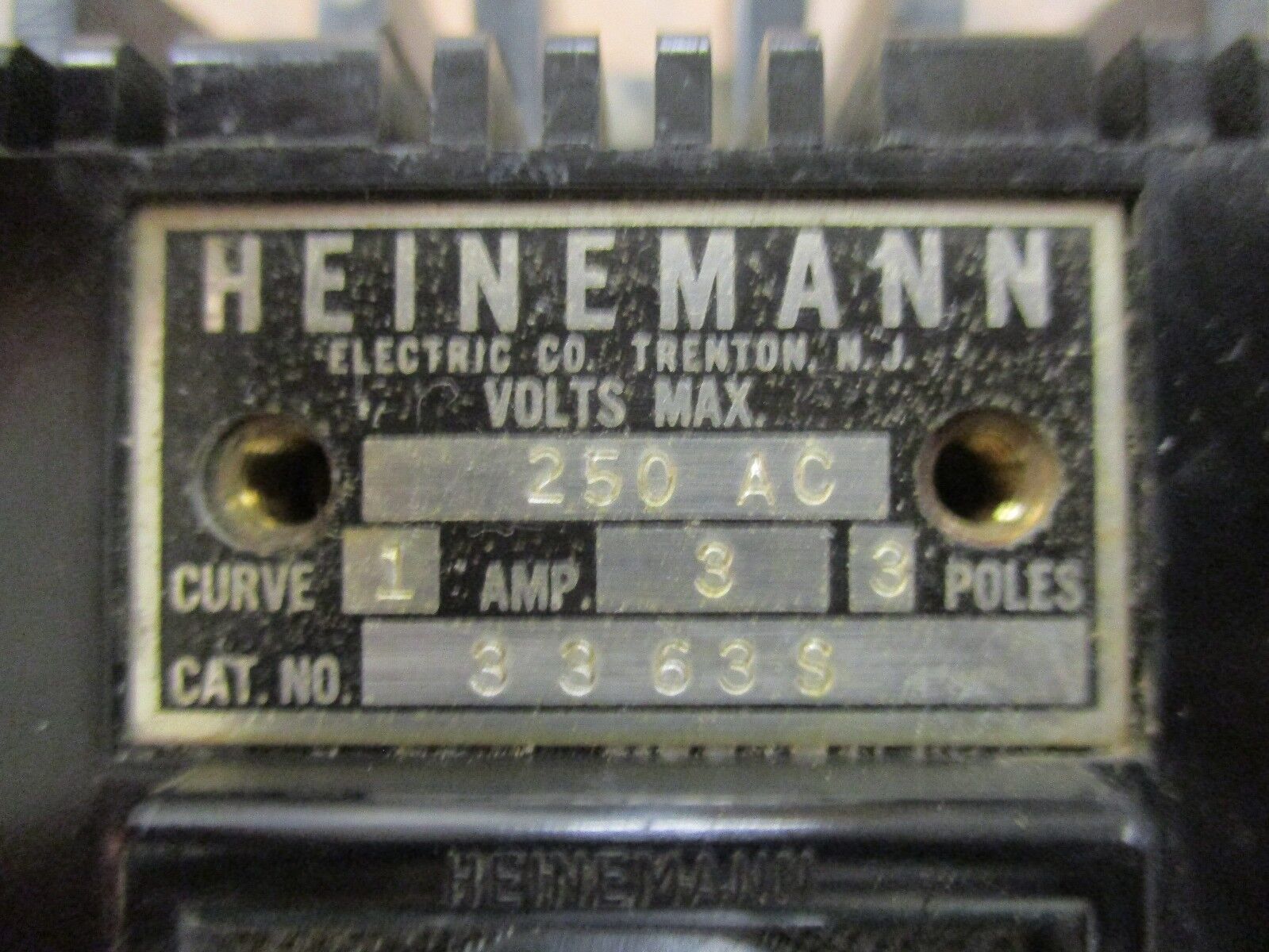 Heinemann Circuit Breaker 3363S 3A 3P Curve: 1 250VAC Used