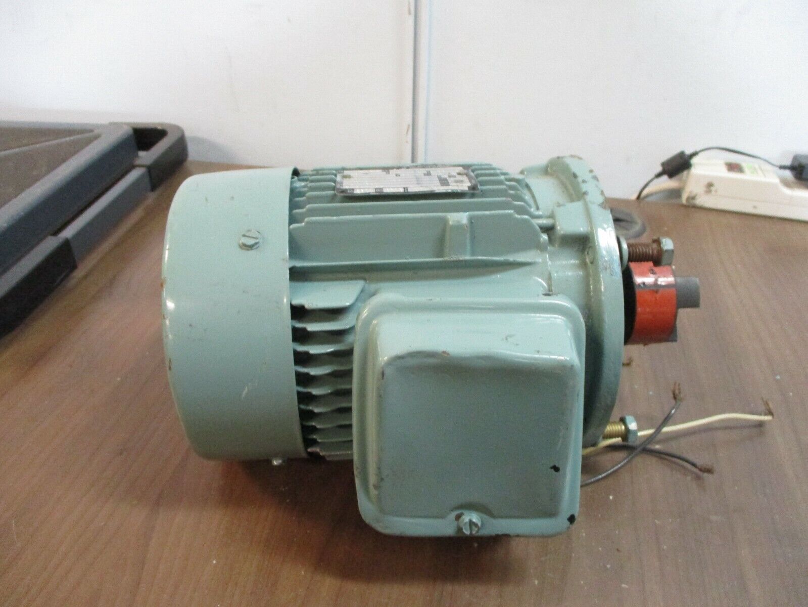 Leroy Somer Motor B22GV30QSTVA 2HP 3600RPM 208/230/460V 5.9/5.7/2.85A 3Ph Used