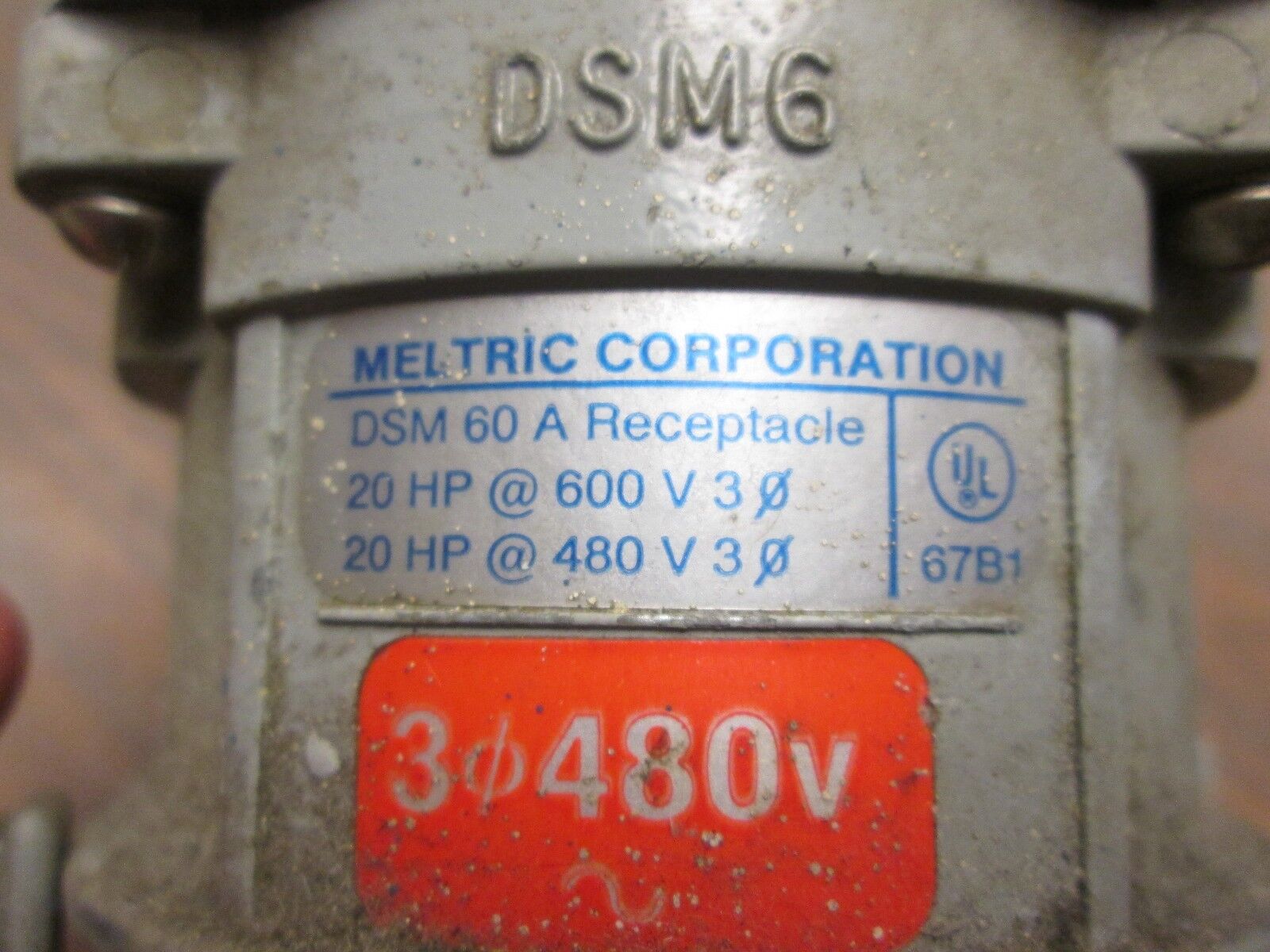 Meltric Receptacle w/ Base DSM00A 20HP 480V/600V 3Ph Approx. 27A Used