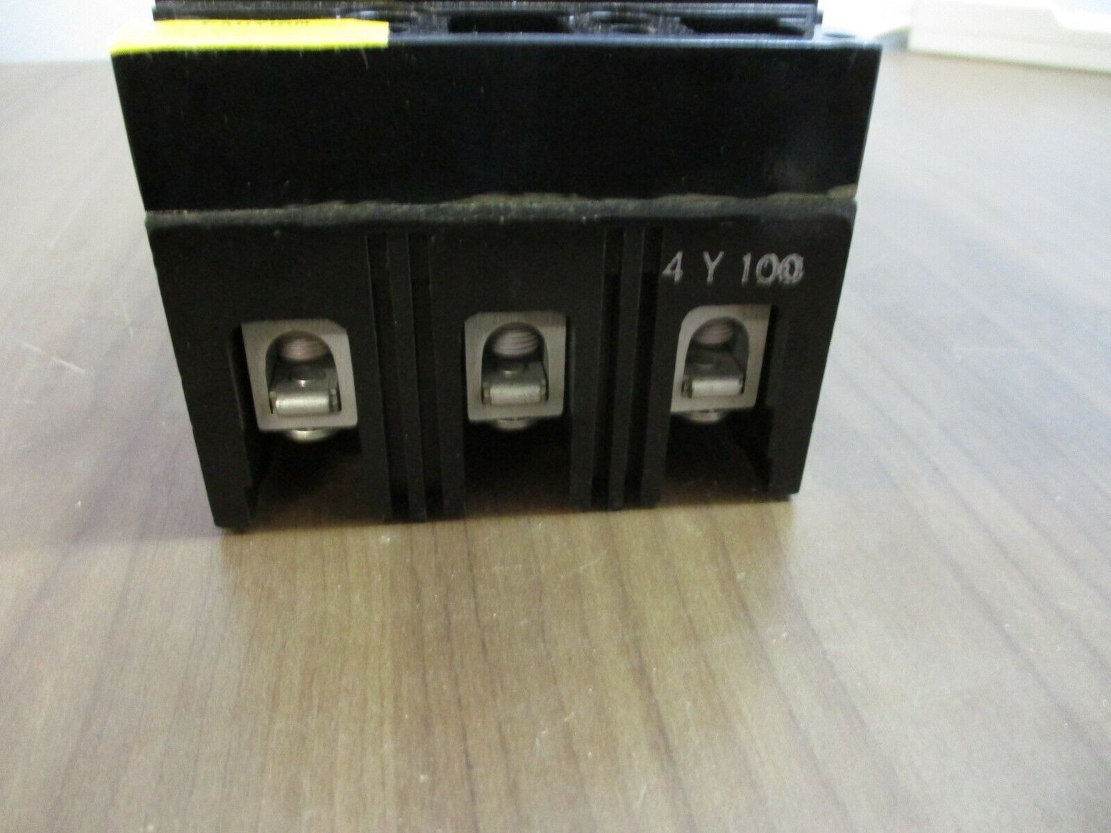 GE TED Circuit Breaker TED134Y100 100A 480V 3P New Surplus