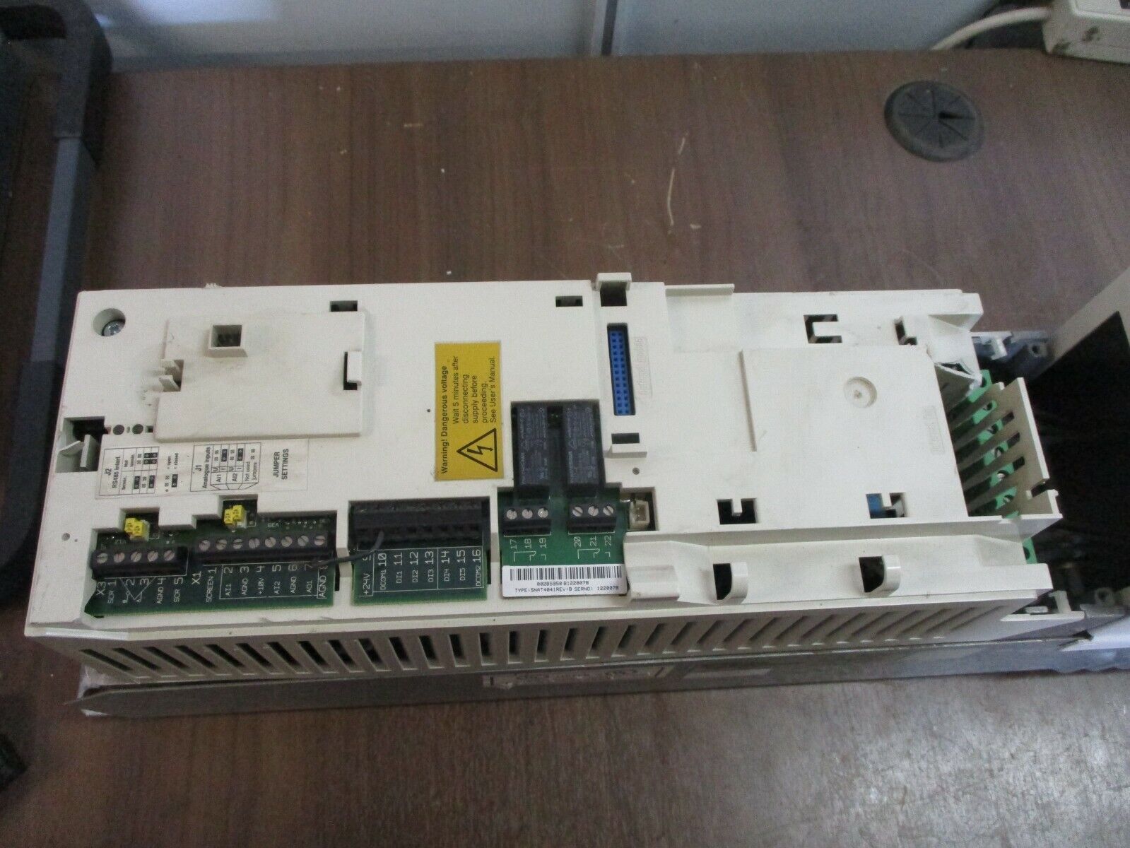 ABB ACH401 AC Drive w/ Disconnect ACH401600932+A0A00000 10HP 3Ph *Broken Cover*