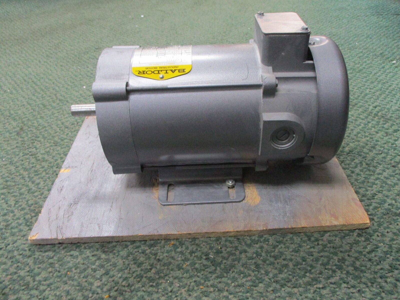 Baldor DC Motor CD3425 "No Key" .25HP 1800RPM 100/50V .3/.6A Fr:56C New Surplus