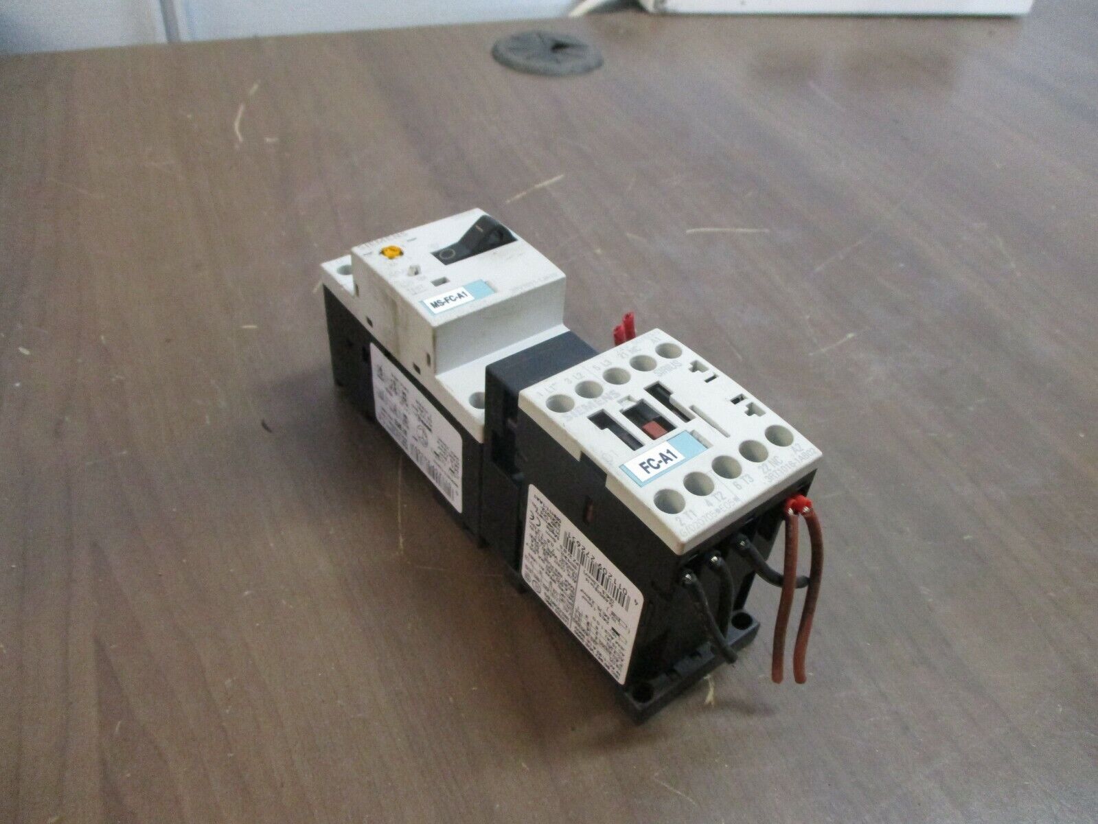 Siemens Sirius Starter 3RT1016-1AB02/3RV1011-1JA10 24V Coil Trip: 7-10A 600V