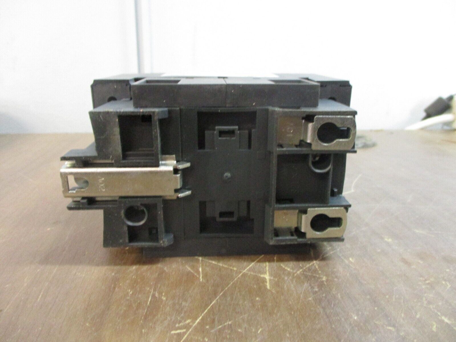 Schneider Electric Contactor LC1DT60A 120V Coil 60A 600V Used