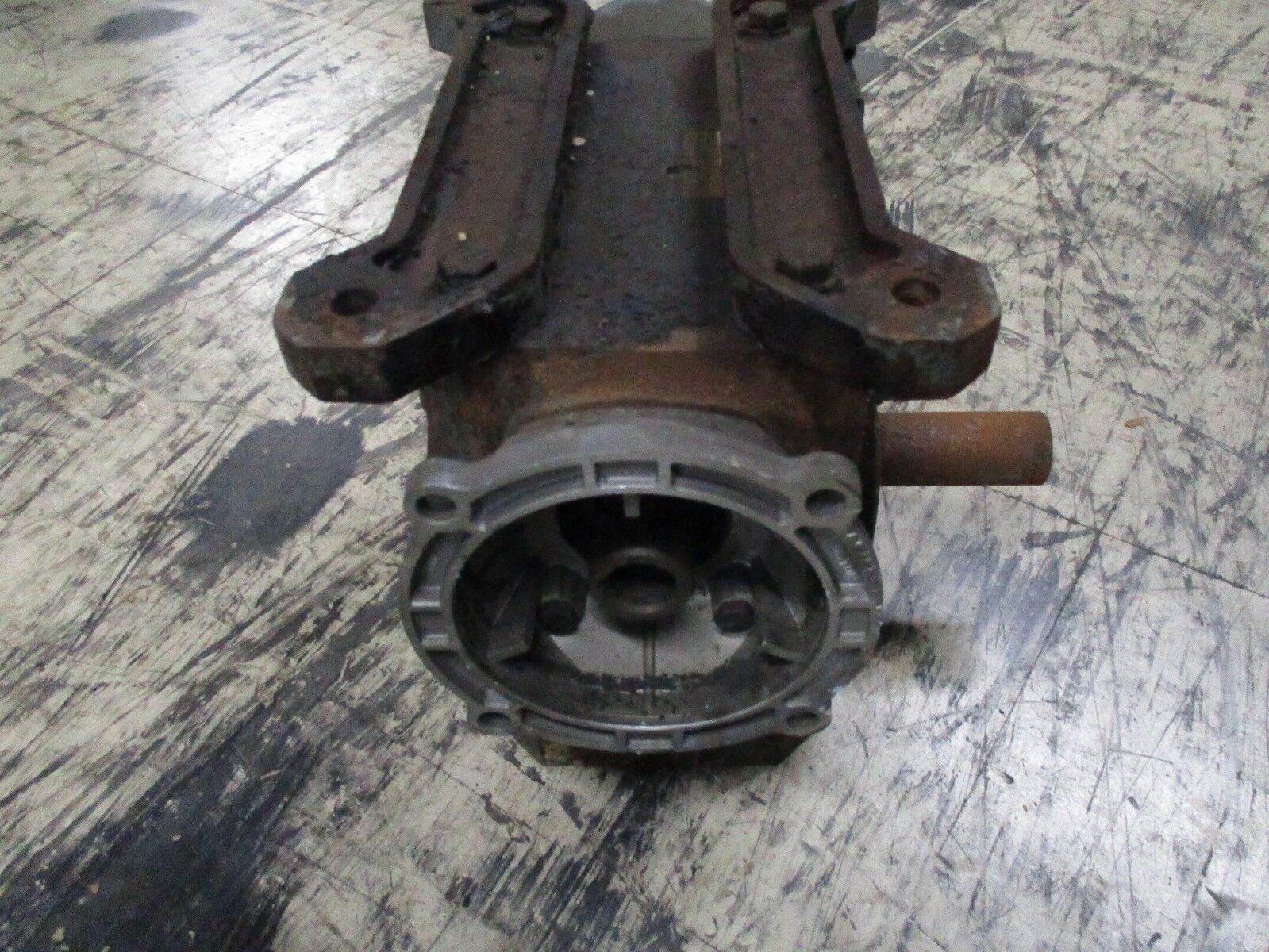 Boston Gear Reducer 73220B7G Ratio 20:1, 3.79 HP In 2340 In/lb Torque Out Used