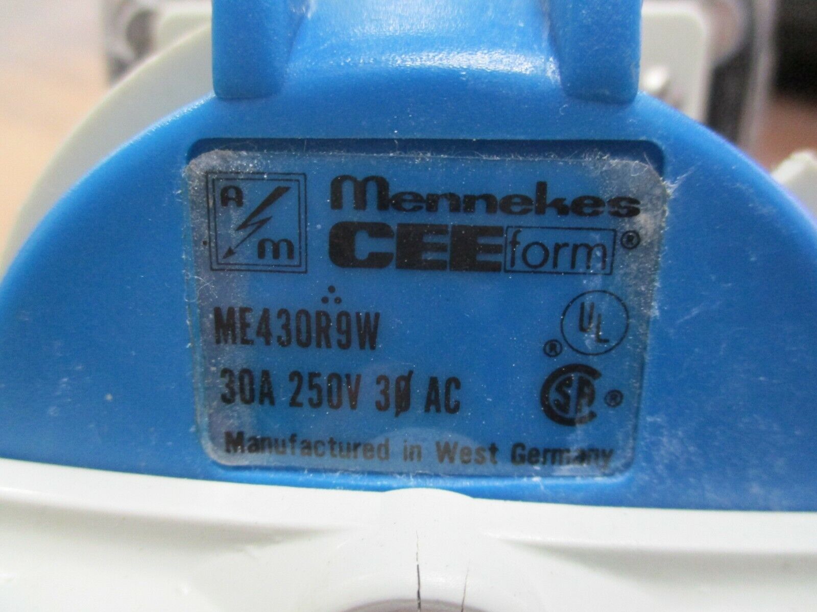 Mennekes Receptacle w/ Base ME430R9W 30A 250V 3Ph *Cracked Cover* Used