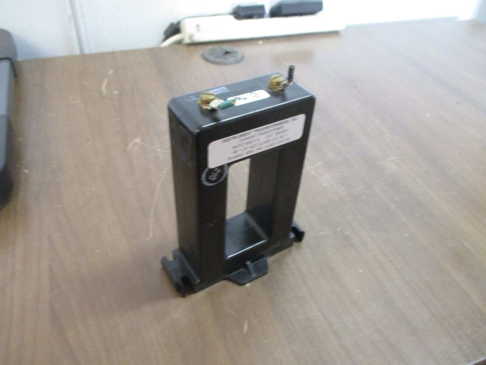 Instrument Transformers Current Transformer 586-601 Ratio 600:5A 10KV BIL 600V