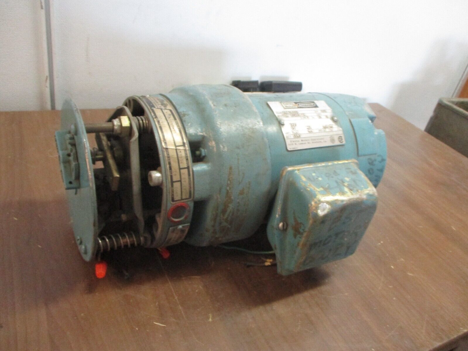 Dresser Motor w/ Brake 3E 37455 VK 3/4HP 1800RPM 230/460V 3.8/1.9A 3Ph 60Hz