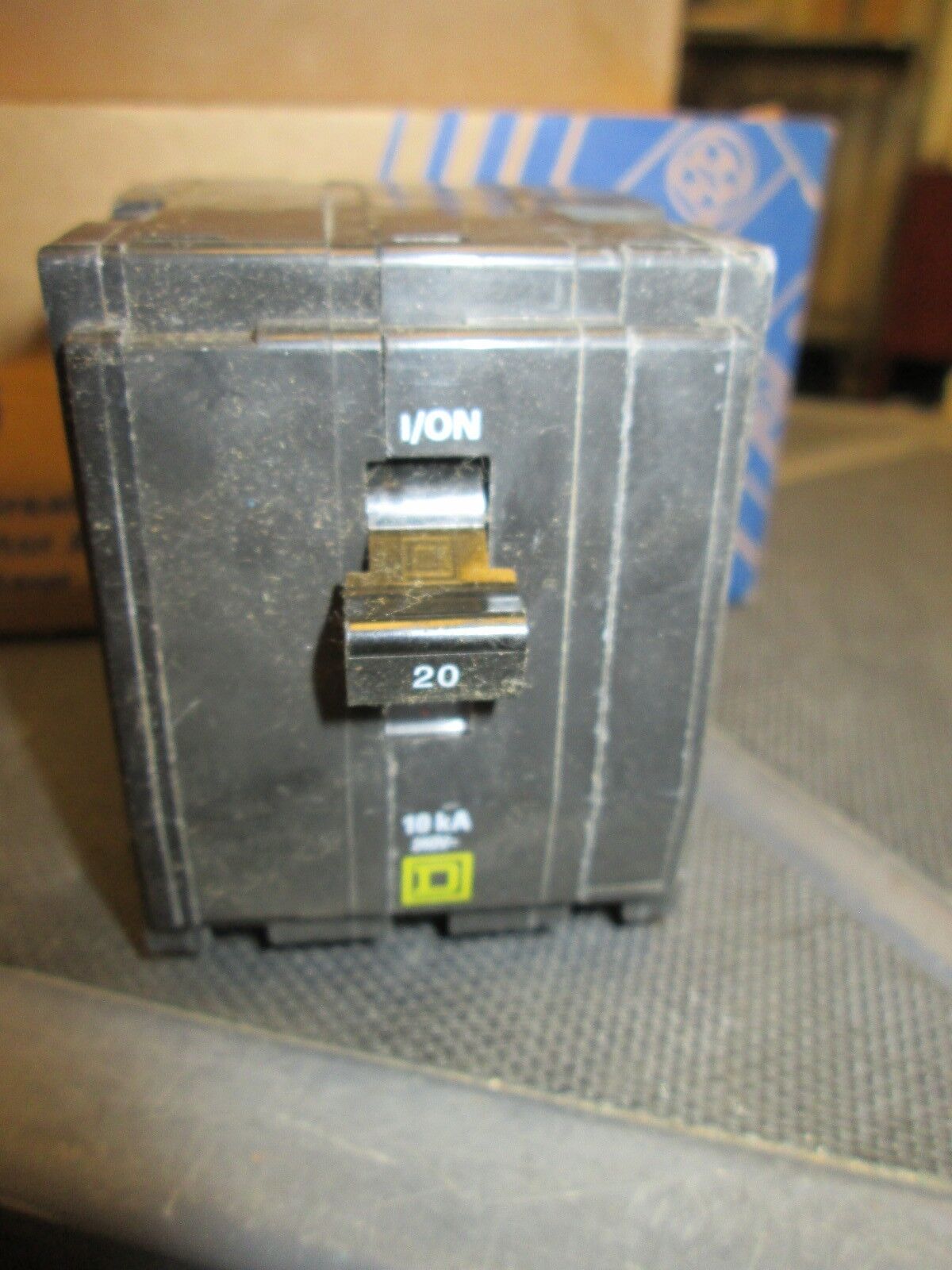 Square D  QO Circuit Breaker  QO320  20A  240V  3P  Clip on Style New Surplus