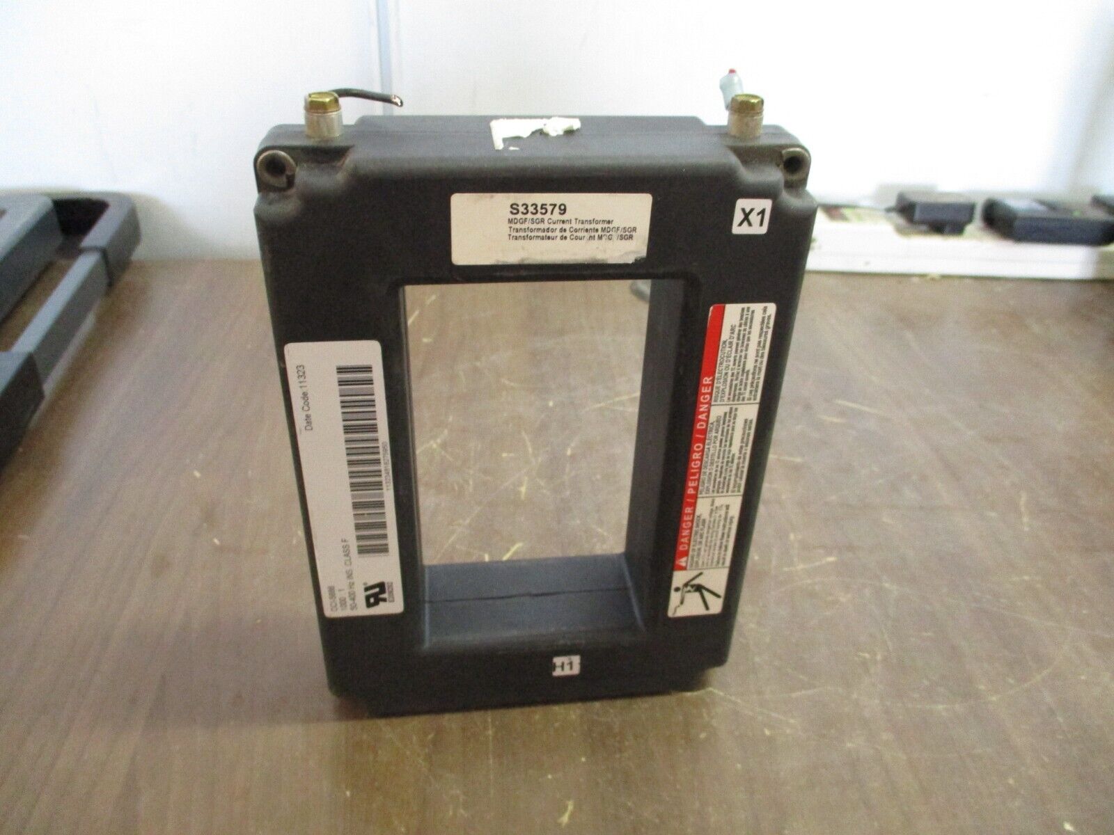 Square D MDGF/SGR Current Transformer S33579 Ratio 1000:1A 50-400Hz Used