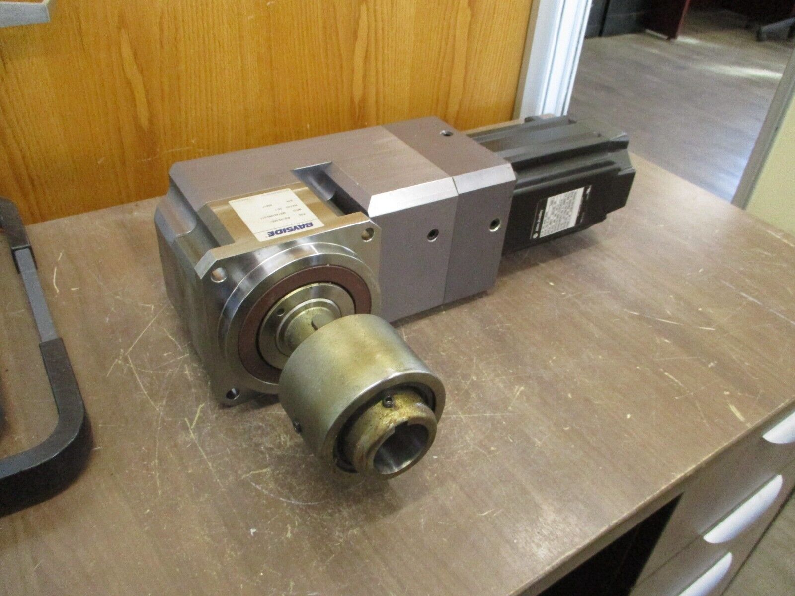 Allen-Bradley AC Servo Motor w/ Gear MPL-A4540F-SK22AA 2.6kW 3000RPM 230V 3Ph