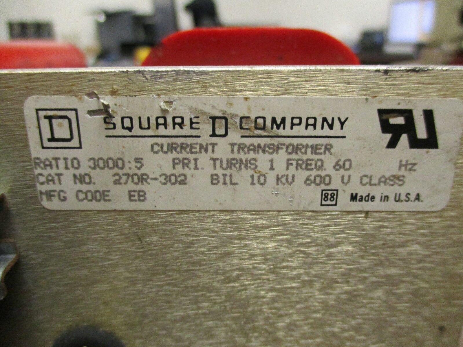 Square D Current Transformer 270R-302 Ratio 3000:5A Pri Turns: 1 10KV BIL 600V