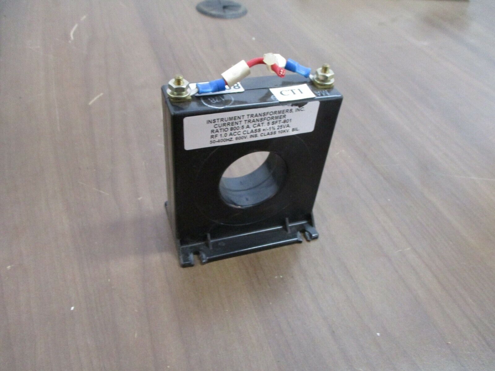 Cutler-Hammer Current Transformer 3A13863H01 Ratio 800:5A 600V 50/400Hz Used