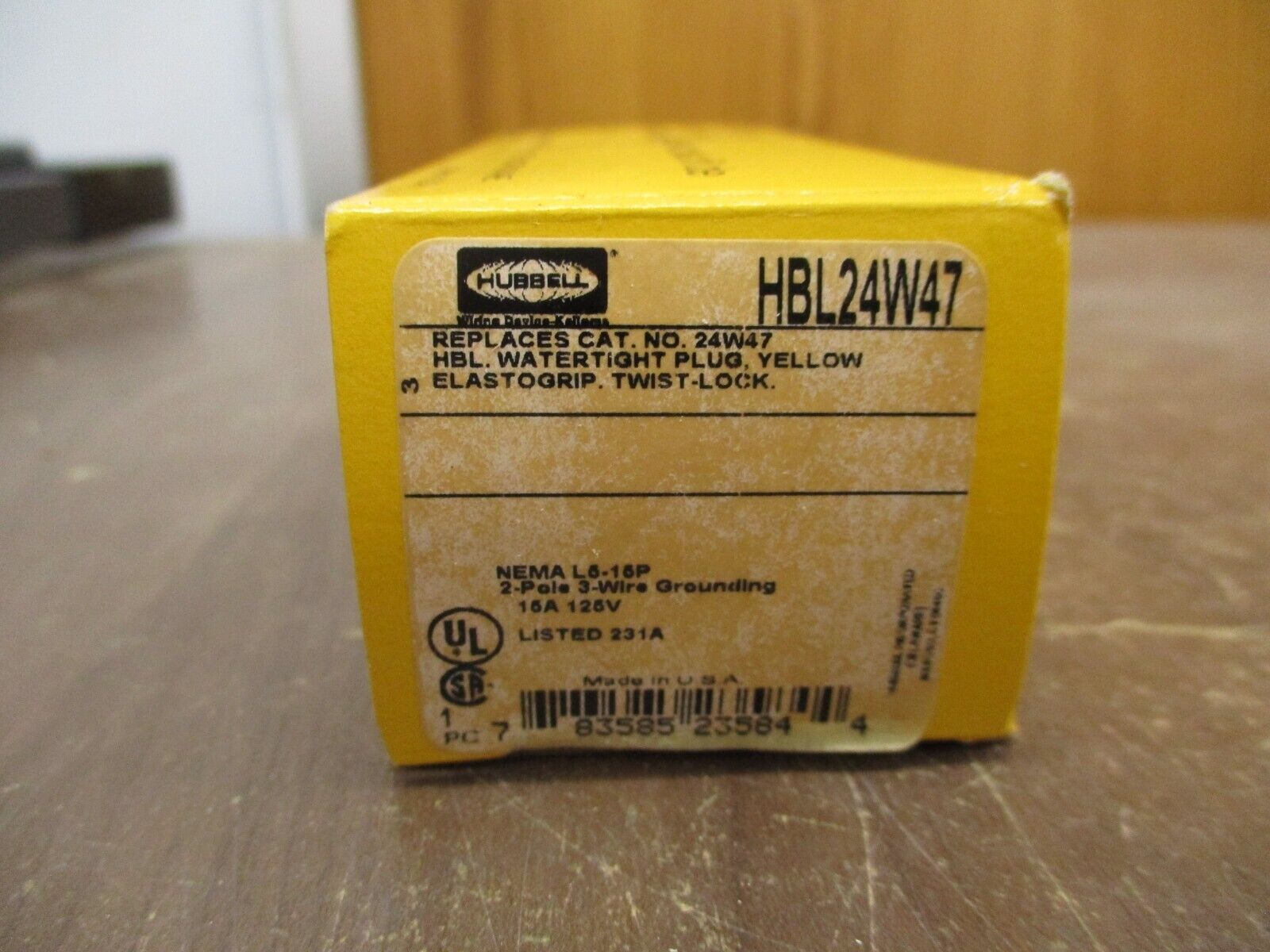 Hubbell Watertight Plug HBL24W47 15A 125V 2P 3W Nema L5-15P New Surplus