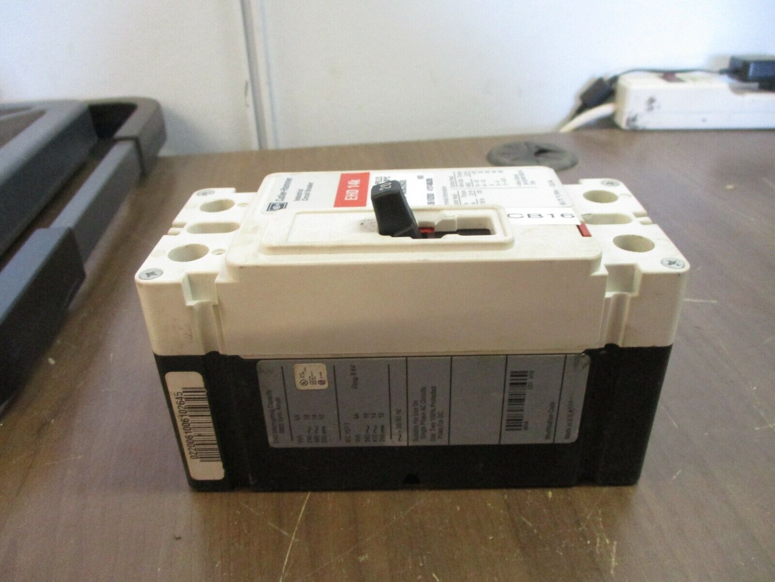 Cutler-Hammer EHD 14k Circuit Breaker EHD2020 20A 480V 2P Used