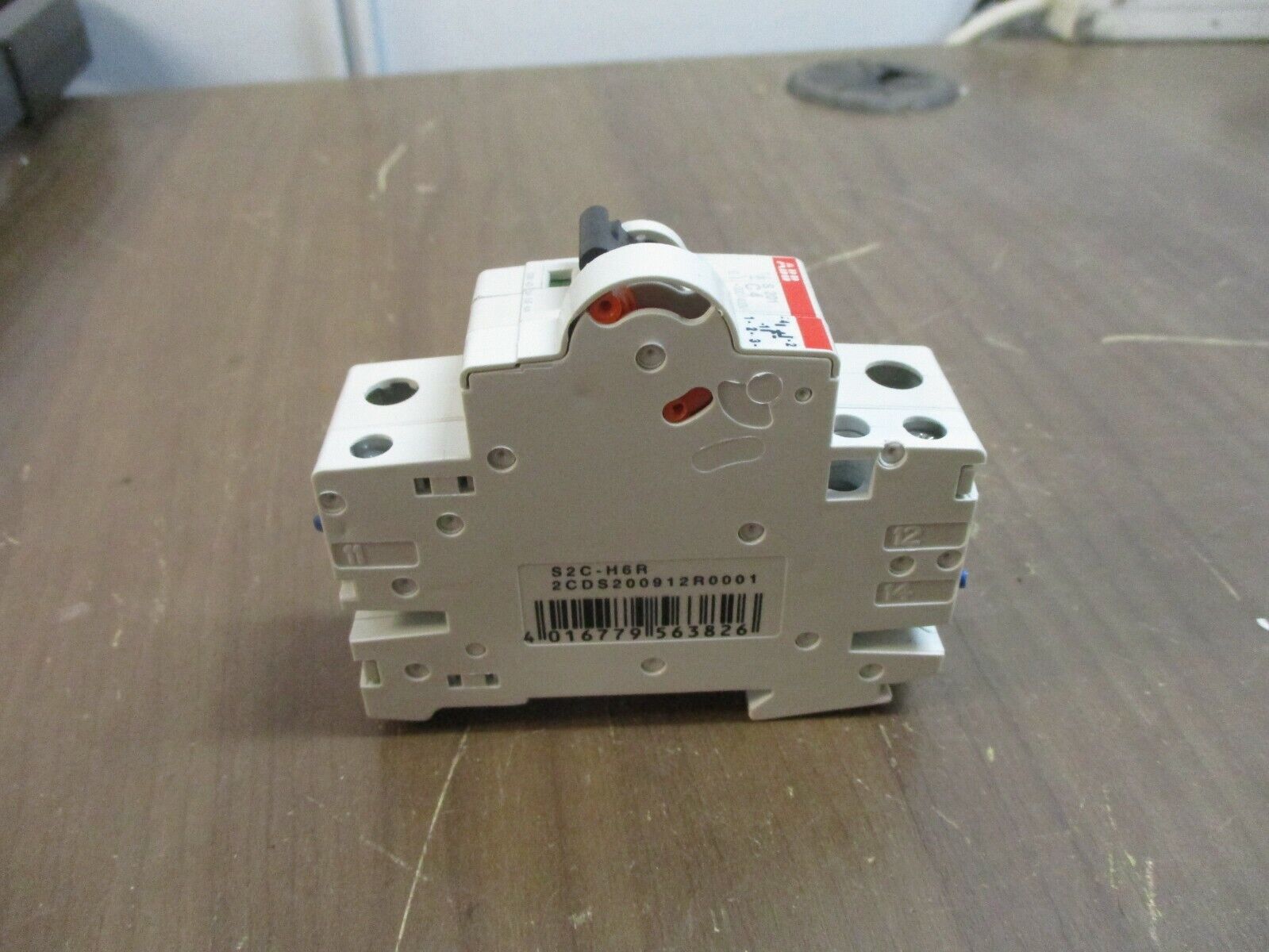 ABB Circuit Breaker w/ Aux Contact S 201 C4 4A 230/400V 1P S2C-H6R Aux Contact