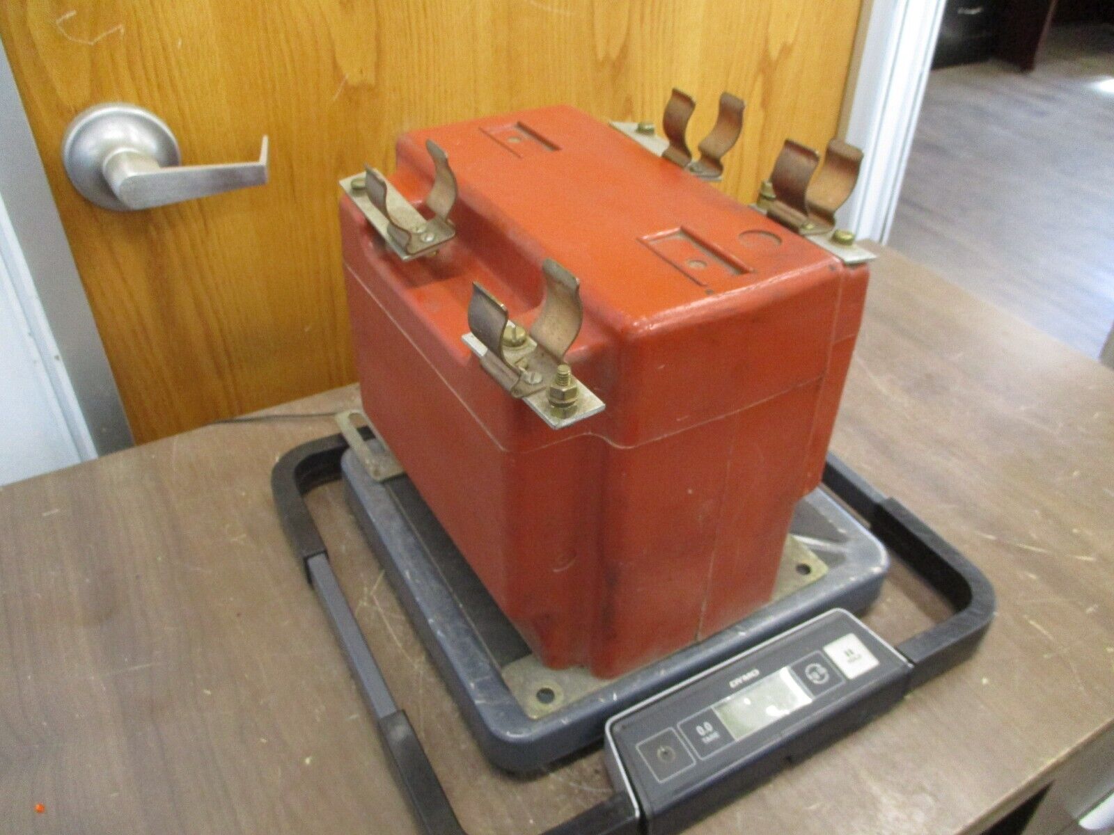 Instrument Transformers Voltage Transformer PTG5-2-110-123FF Pri: 12000V 60Hz