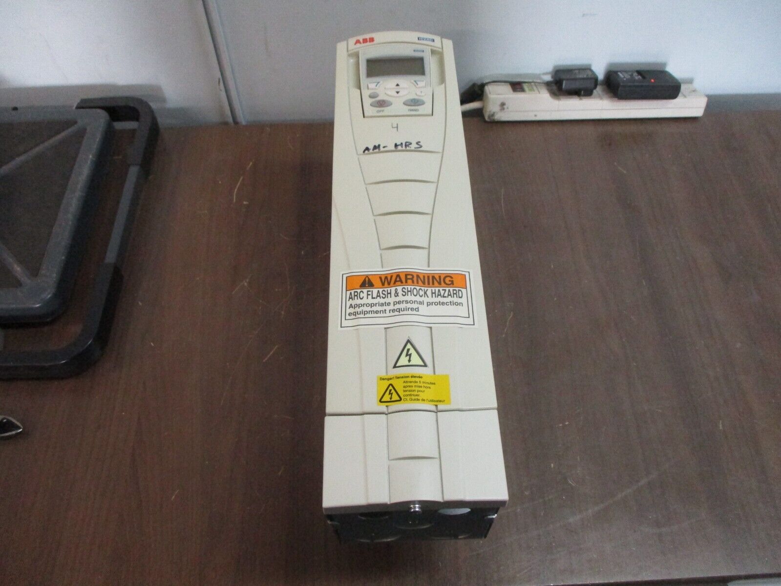 ABB ACH550 AC Drive ACH550-UH-024A-2 7.5HP w/ Keypad Used