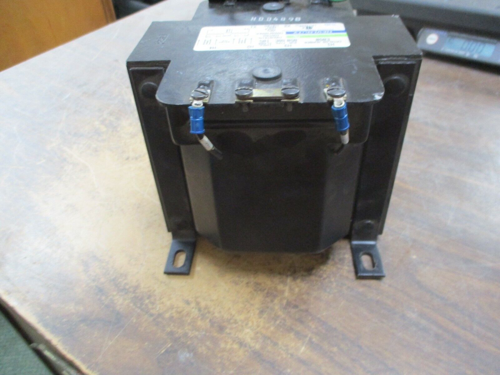 Hevi-Duty Type SBE Transformer E850 0.850KVA Pri:240/480V Sec:120V 50/60Hz Used