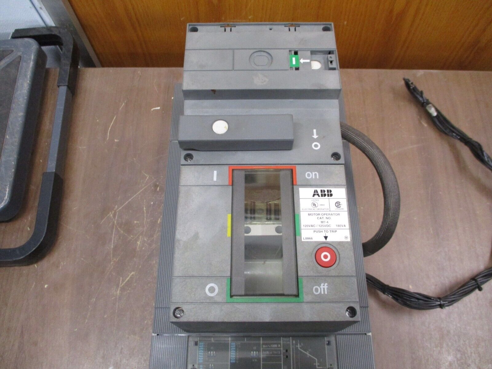 ABB SACE Circuit Breaker S7H PR211 1200A 600V 3P w/ Meter Operator Used