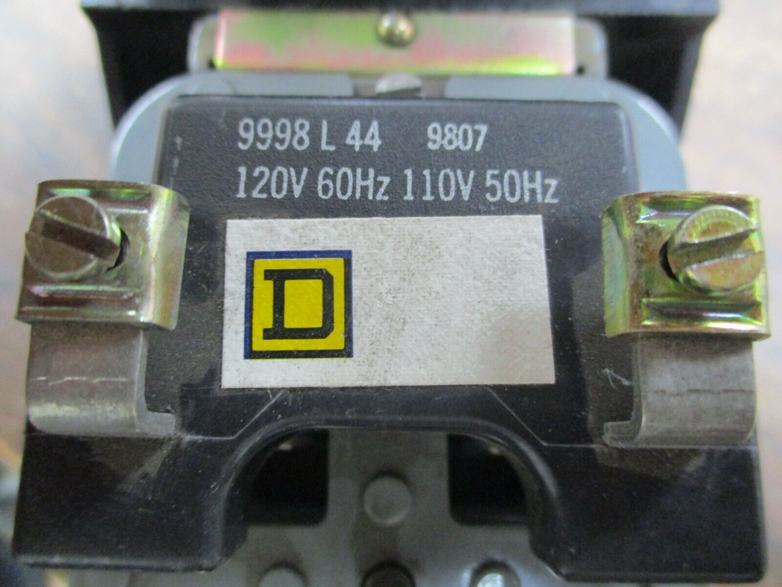 Square D Lighting Contactor 8903 L0 40 120V Coil 20A 250VDC Used