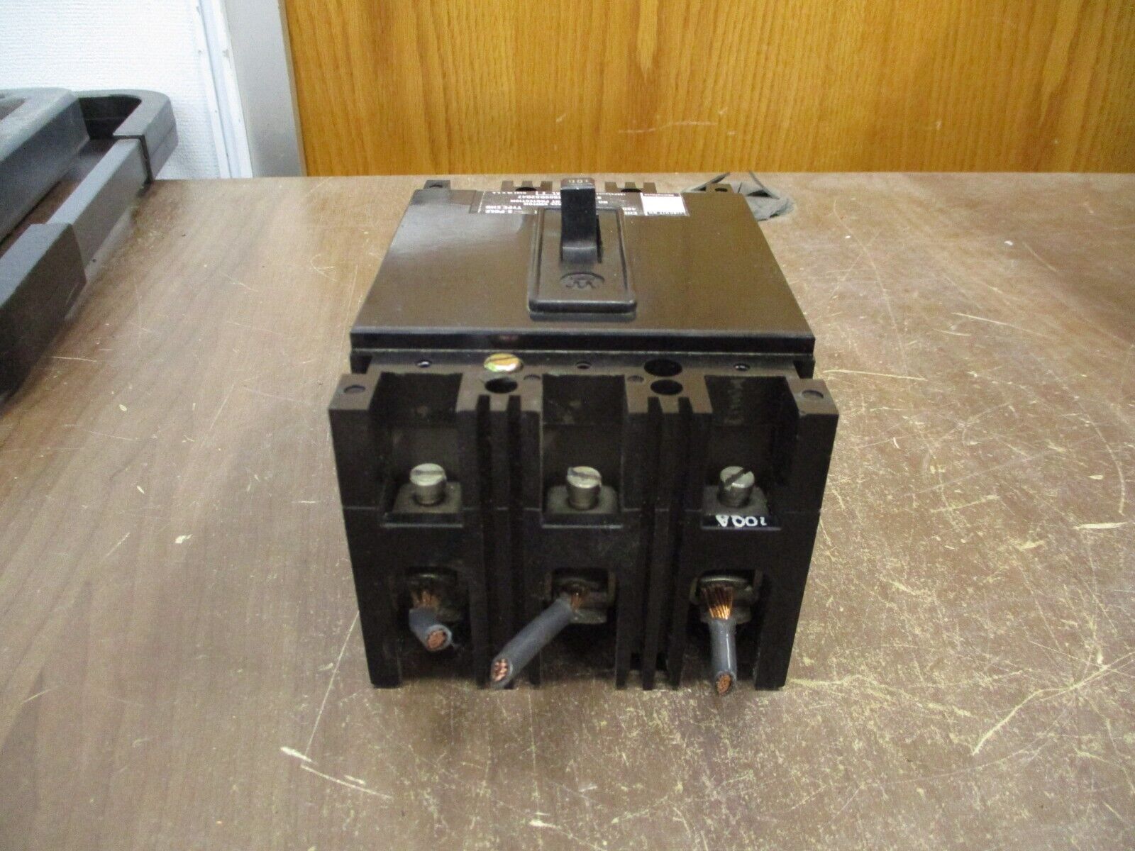 Westinghouse Circuit Breaker EHB3100N 100A 480V 3P Used