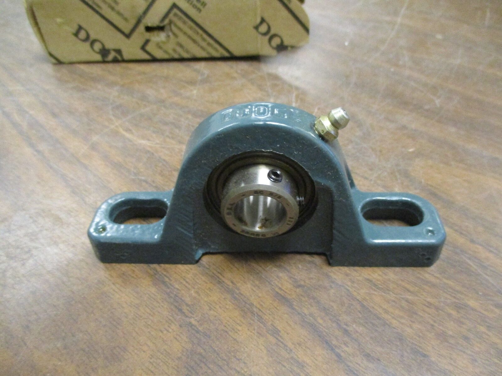 Dodge Pillow Block Bearing P2BSC010 Size: 5/8" New Surplus