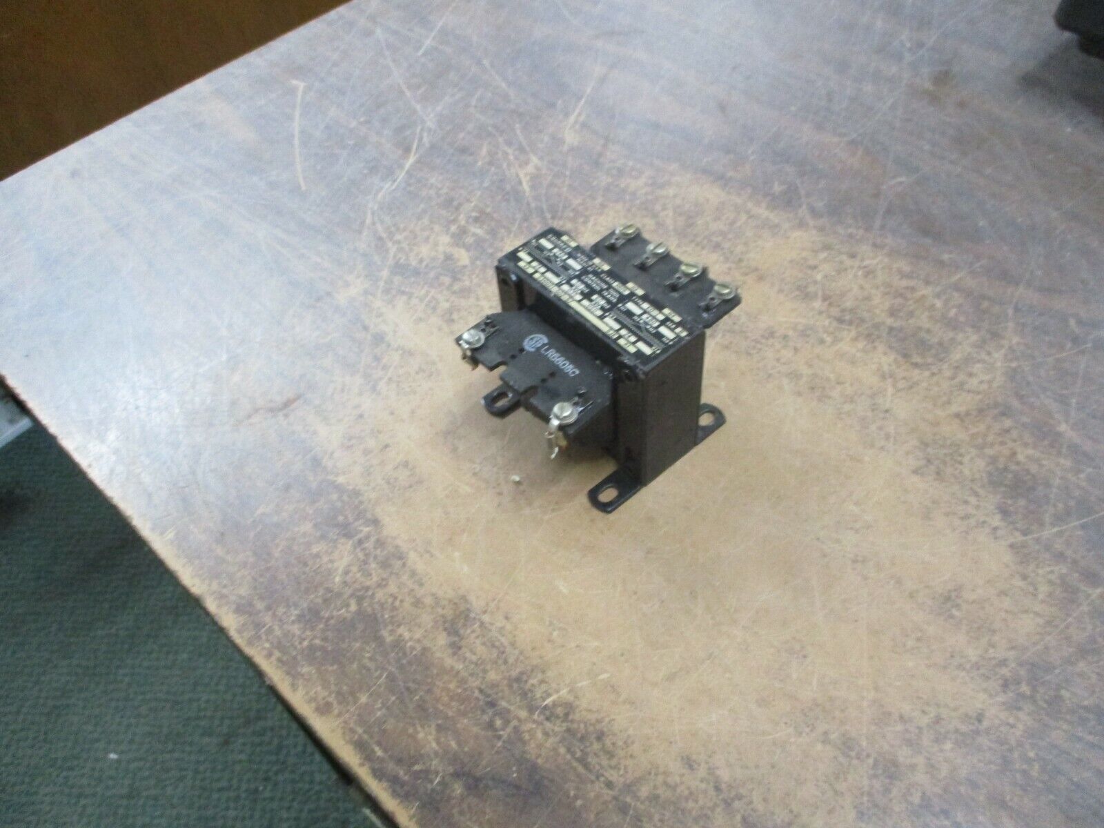 Square D Control Transformer 9070 E0-1 Ser. B 0.050KVA Pri: 480V Sec: 24V Used