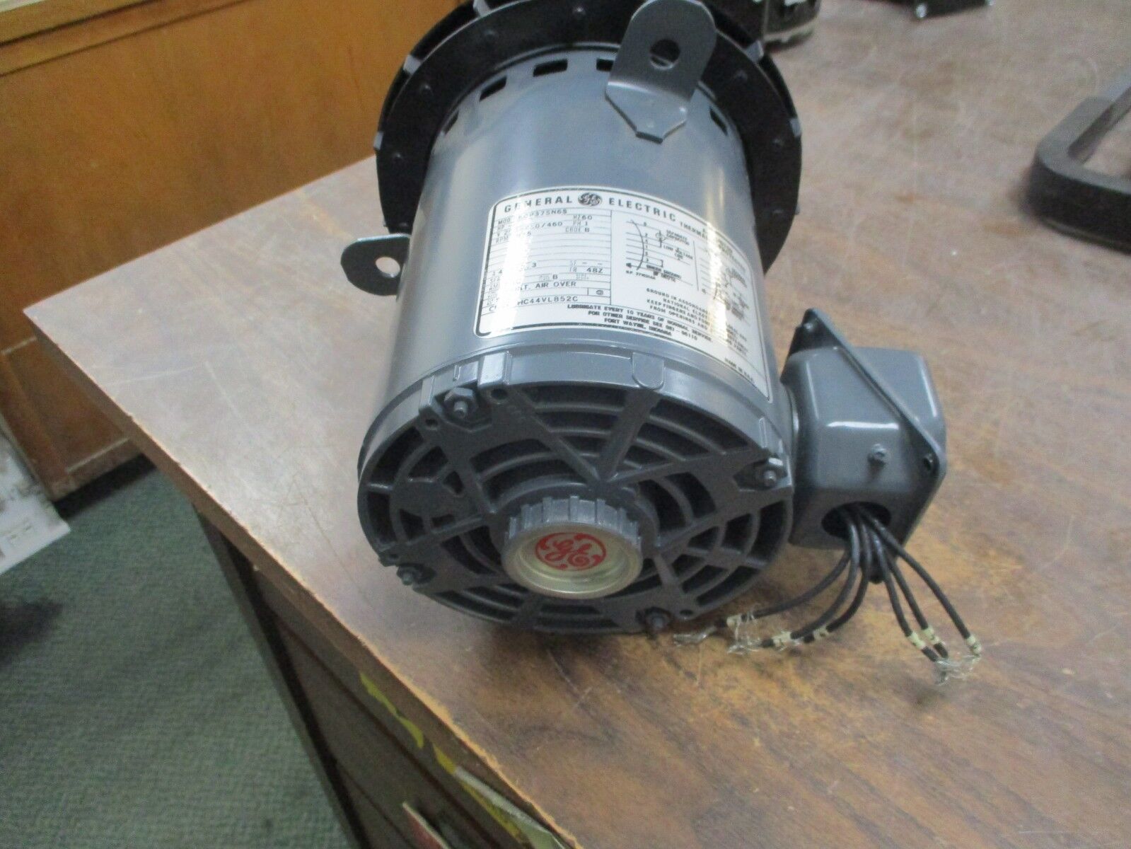 GE AC Motor 5KCP37SN6S 0.5HP 1075RPM FR:48Z 200-230/460V 1Ph 60Hz Used