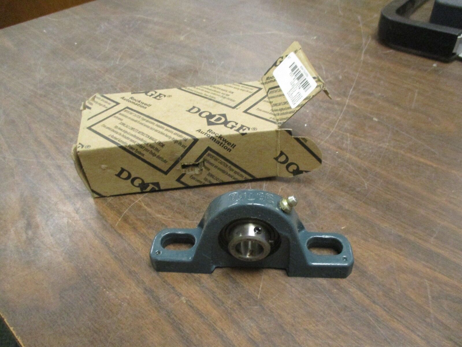 Dodge Pillow Block Bearing P2BSC010 Size: 5/8" New Surplus