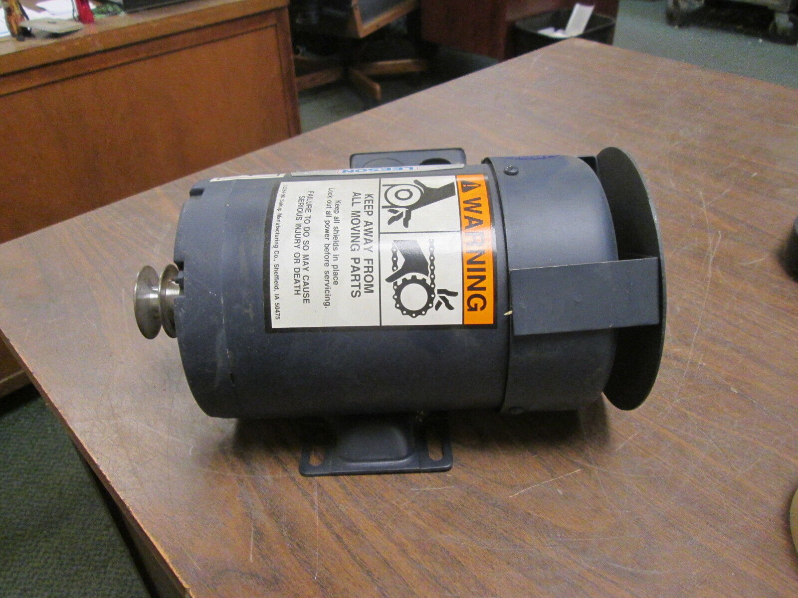 Leeson C4T17FB4B AC Motor 100961.00 ½HP 1725/1425RPM FR: L48 ENCL: TEFC Used