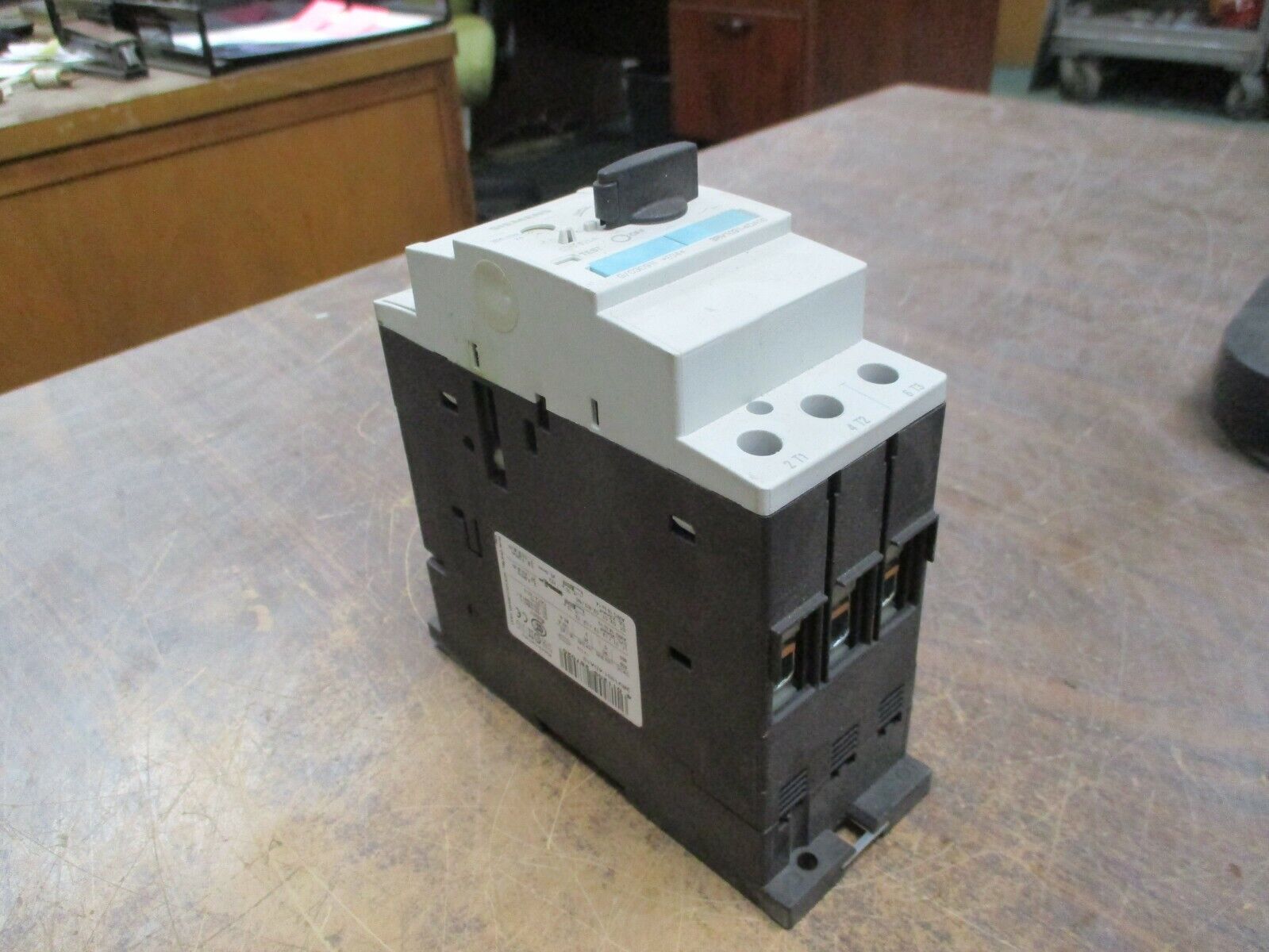 Siemens Sirius Motor Protector 3RV1031-4DA10 Trip: 18-25A Used