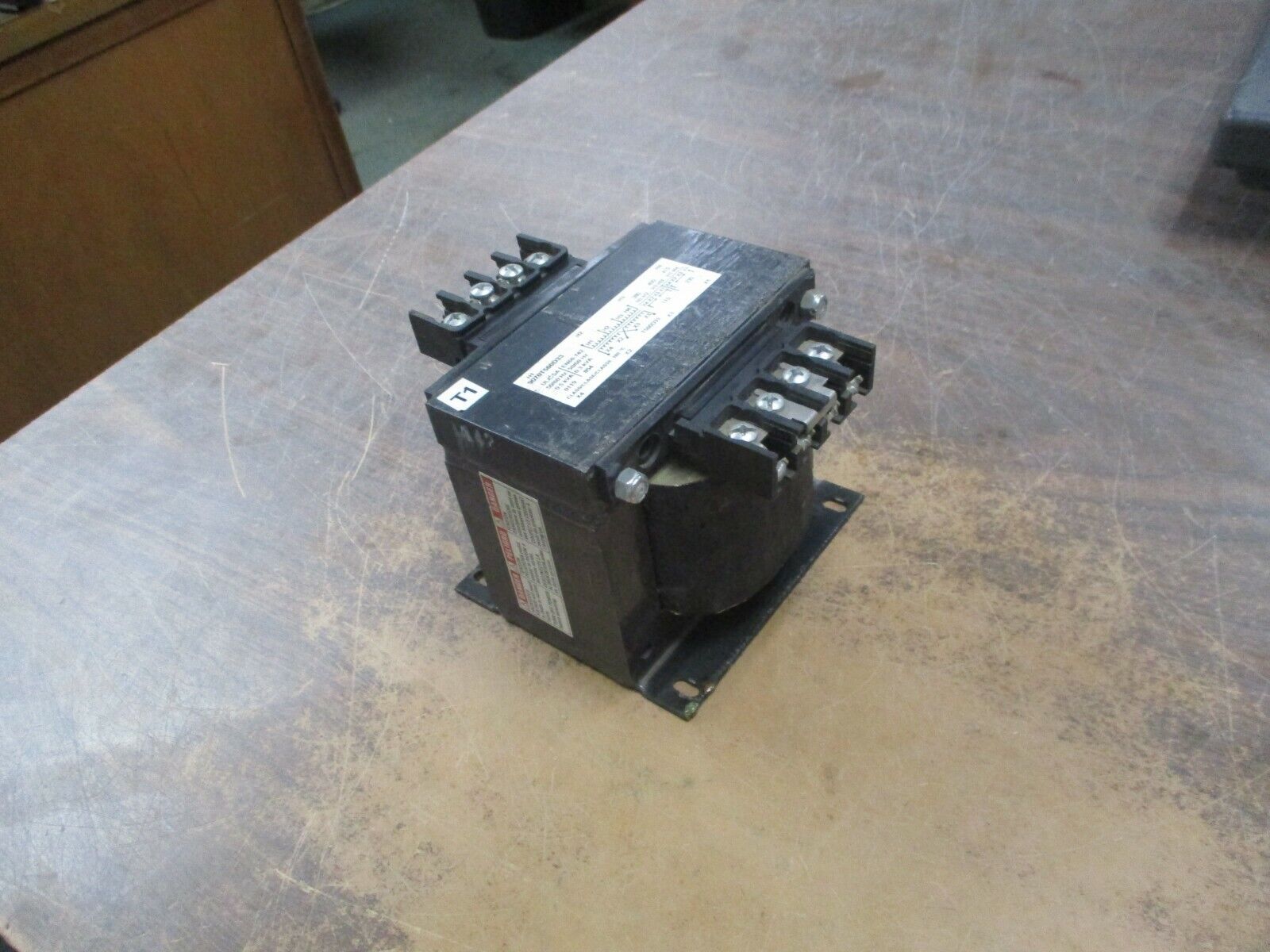 Square D Transformer 9070T500D33 0.5KVA Pri: 380/400/415V Sec: 115/230V 50/60Hz