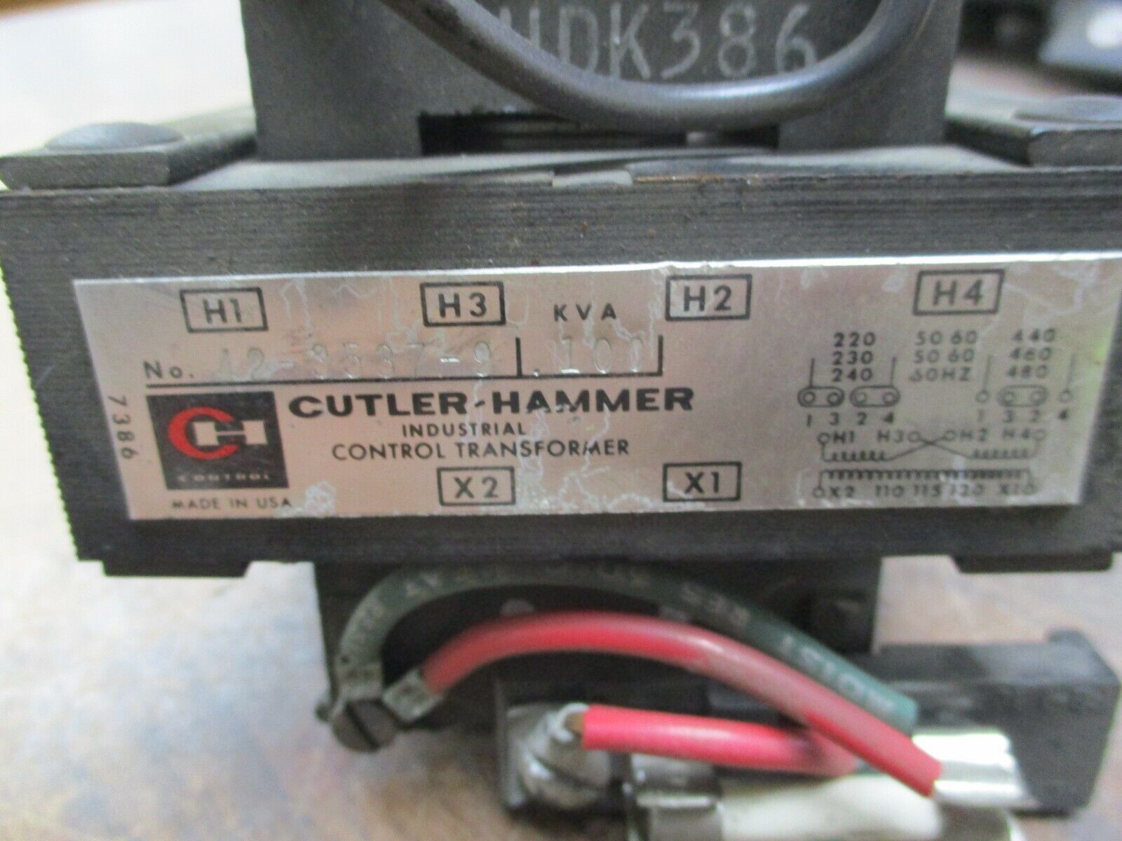 Cutler-Hammer Control Transformer 42-3537-9 0.100KVA Pri:240/480V Sec:120V Used