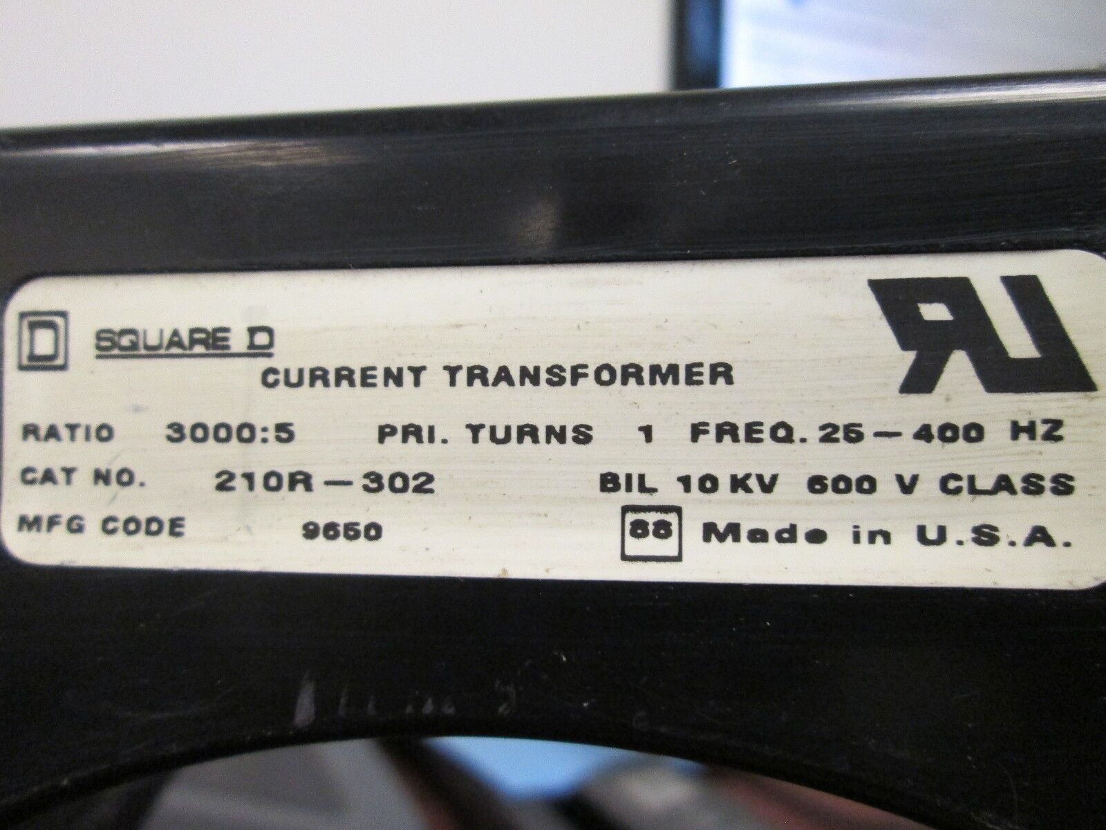 Square D Current Transformer 210R-302 Ratio 3000:5 25-400Hz 10KV Bil Used